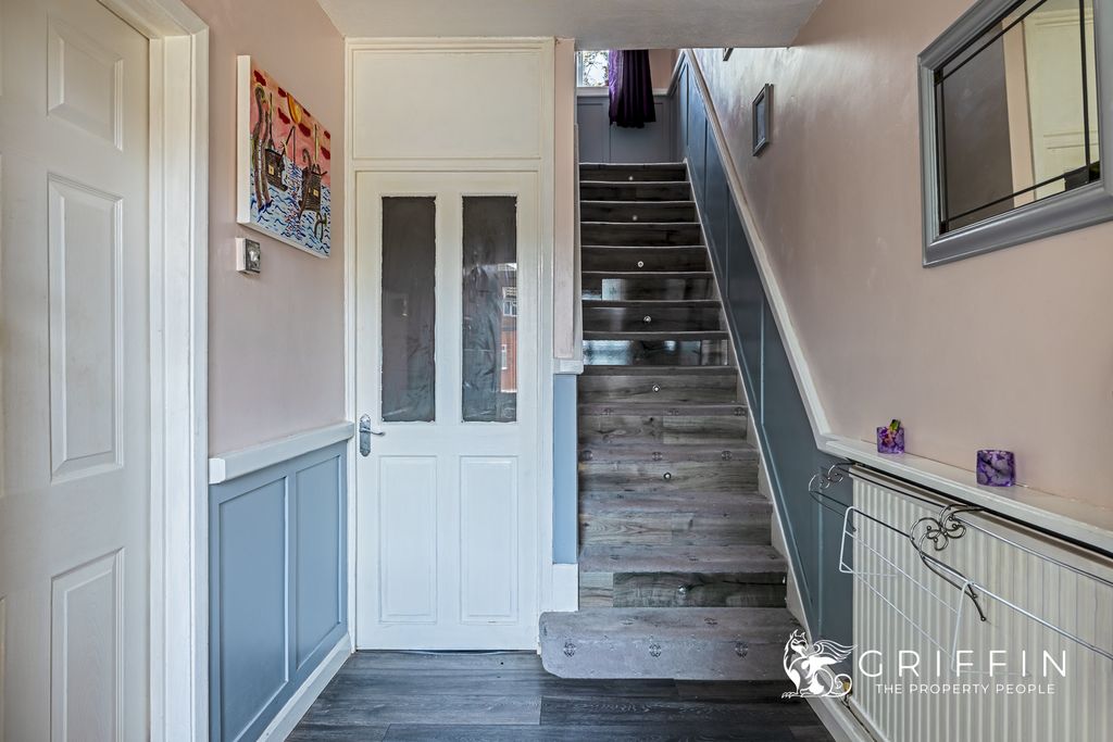 Property photo 3 of 20 Hallway