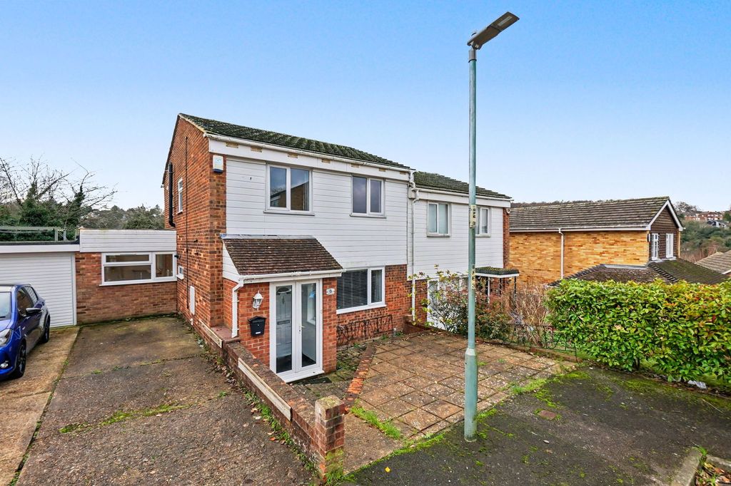 Property photo 3 of 34