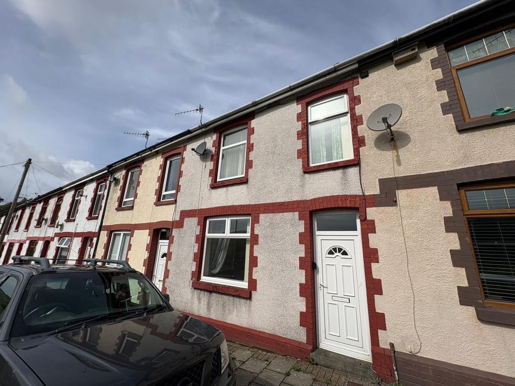 Property photo 1 of 3