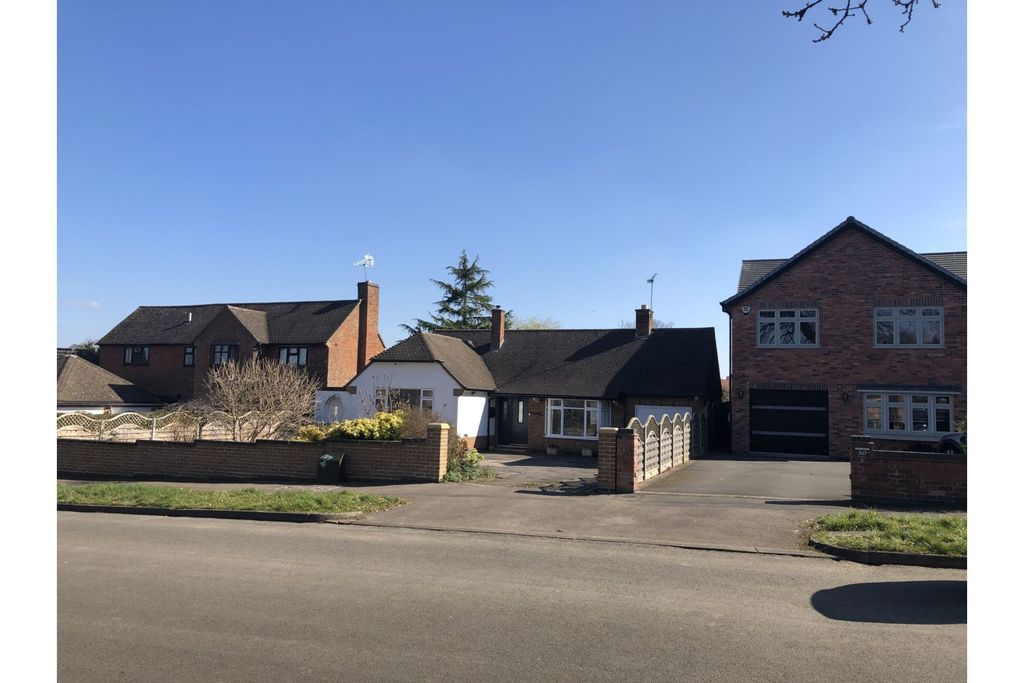 Property photo 1 of 10 Front