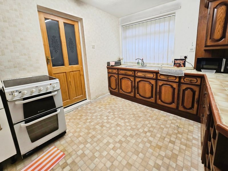 Property photo 2 of 14 Photo 10