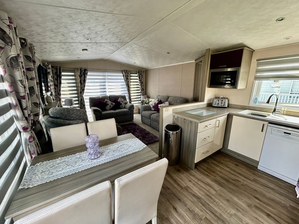 Property photo 3 of 11 Img_E2882