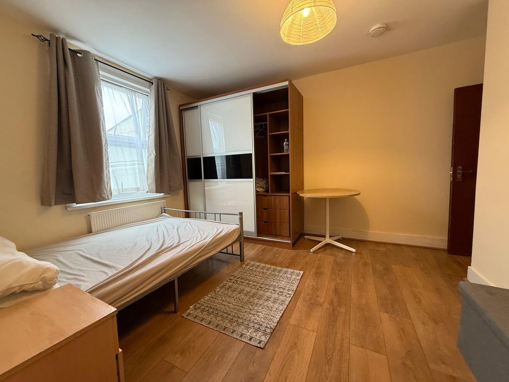 Property photo 2 of 4 Gallery