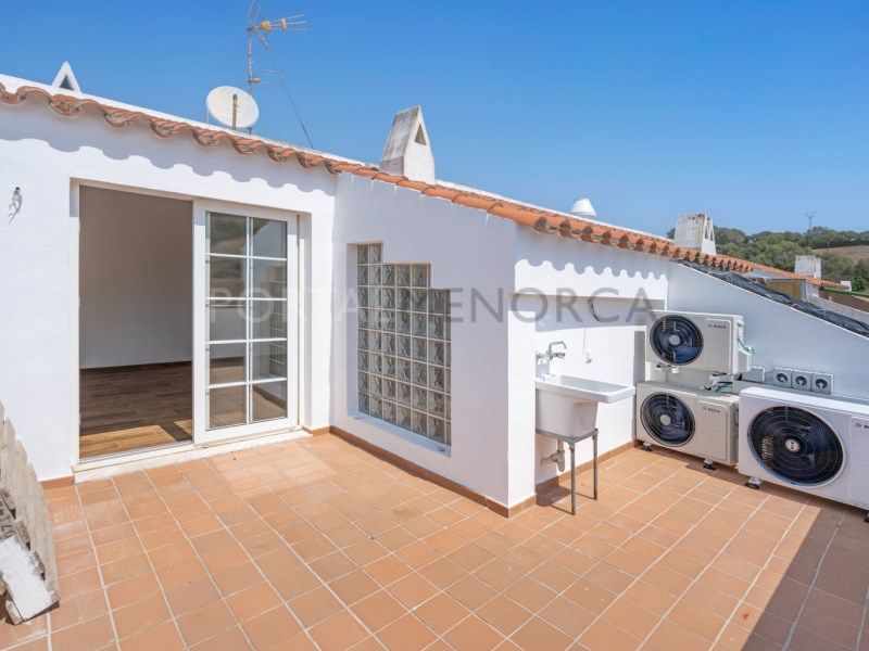 Property photo 1 of 34
