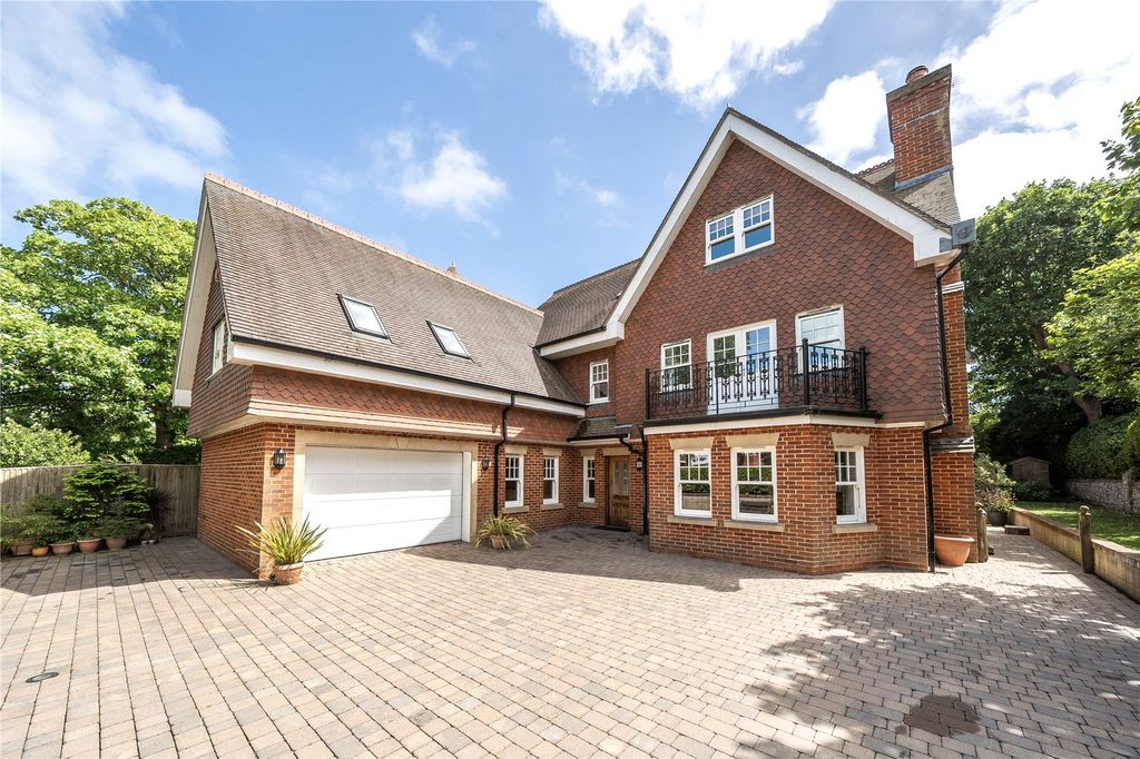 Property photo 2 of 38 Picture No. 48