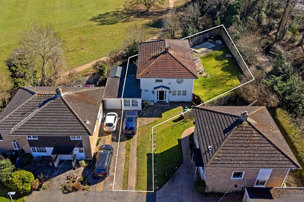 Property photo 2 of 24 76Lindencres-12.Jpg