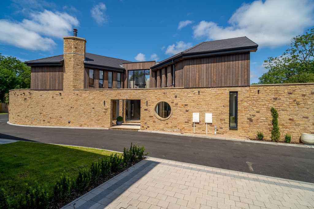 Property photo 1 of 55