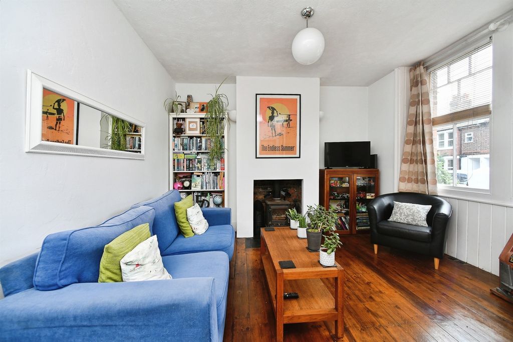 Property photo 3 of 20