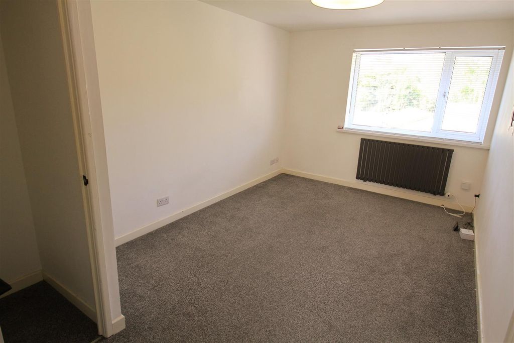 Property photo 2 of 6 Lounge 1.Jpg