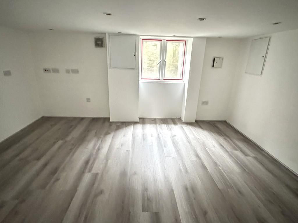 Property photo 3 of 17 Photo 3