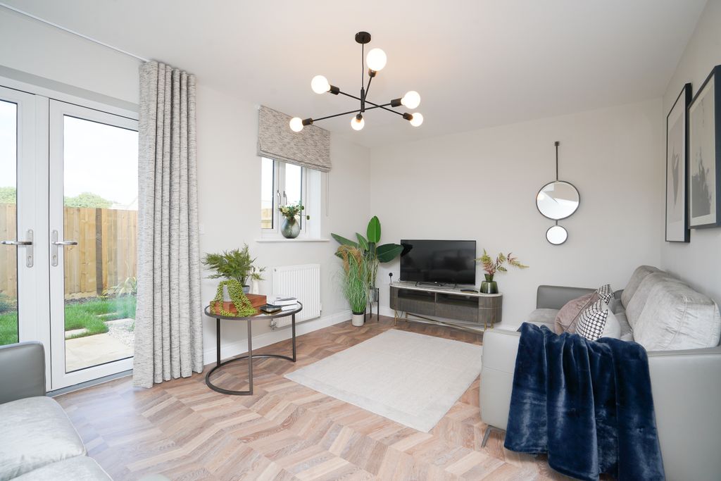 Property photo 3 of 8 Westerngateswindon100