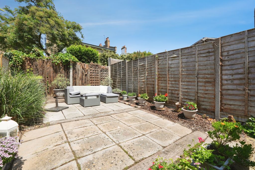 Property photo 2 of 19