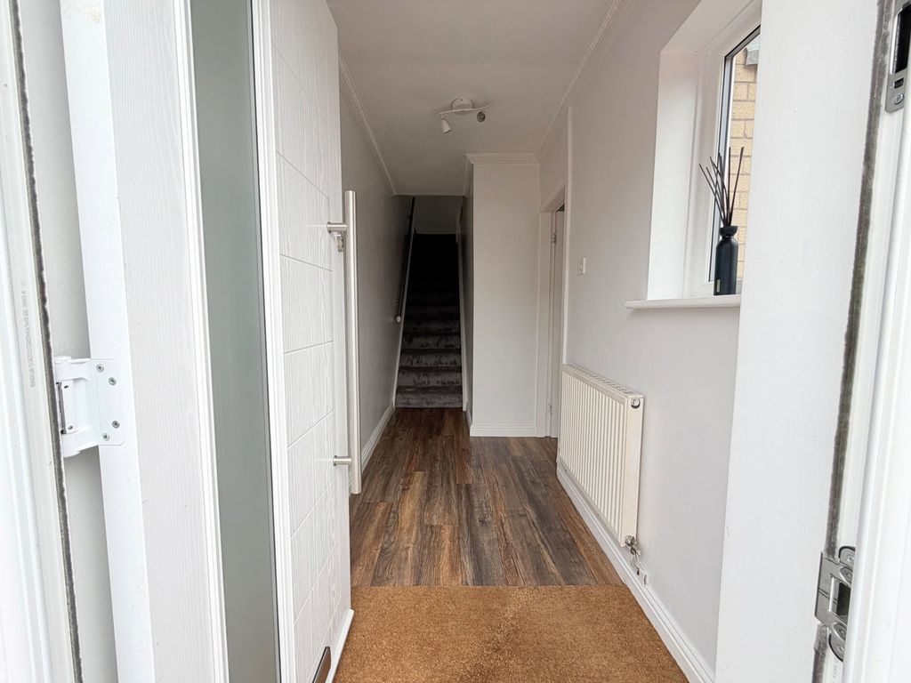 Property photo 3 of 24