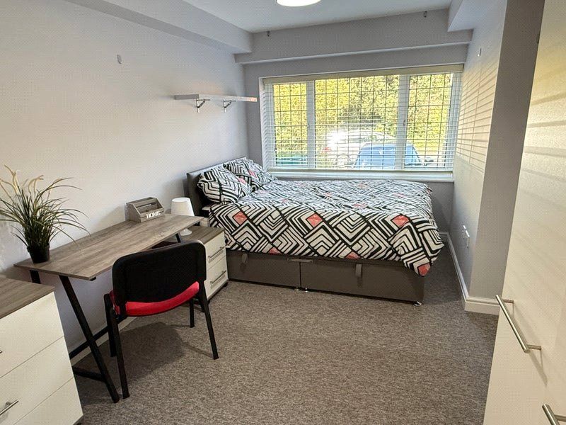 Property photo 3 of 10 Room