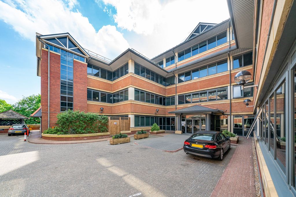 Property photo 1 of 9 Ext - Swan House