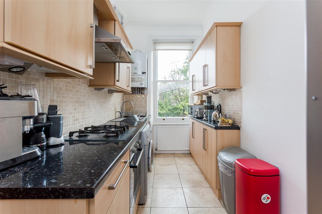 Property photo 2 of 7