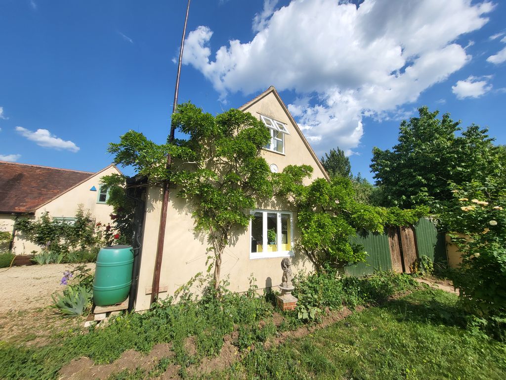 Property photo 1 of 9 Exterior