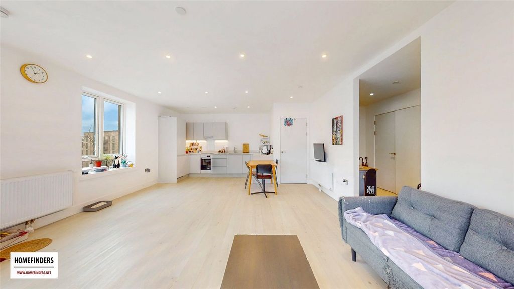 Property photo 2 of 15 Picture No. 01