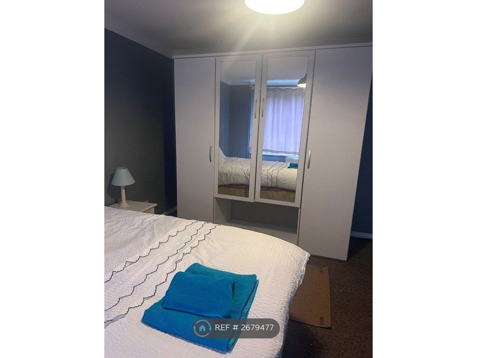 Property photo 3 of 6 Room A