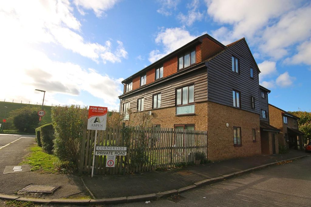 Property photo 1 of 10 Front1 (16).Jpg