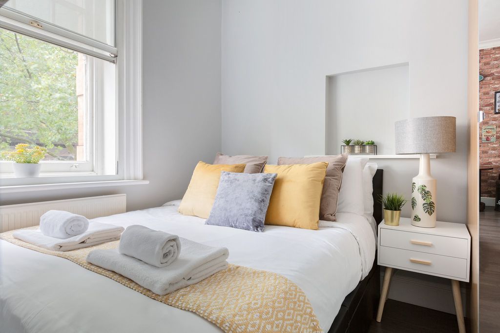 Property photo 3 of 15 Bedroom