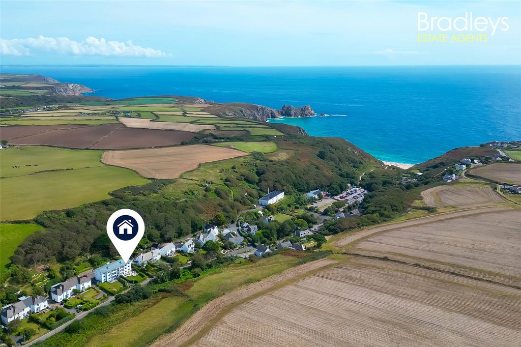 Property photo 1 of 24 Picture No. 12