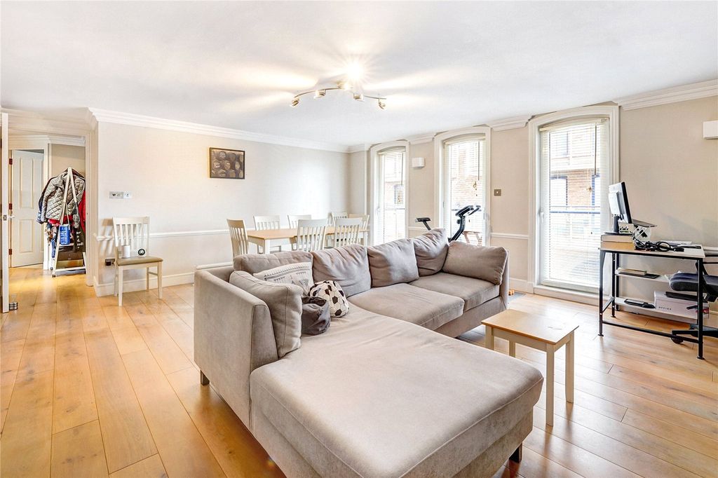 Property photo 1 of 11 Reception Room