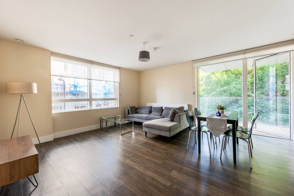 Property photo 2 of 12