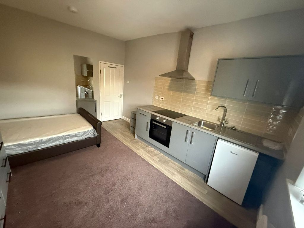 Property photo 3 of 5