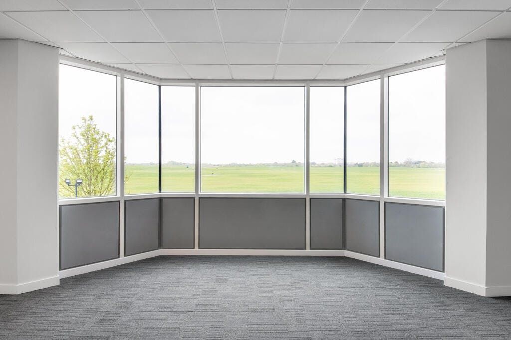 Property photo 2 of 3 215219_1765Lh_Img_03_0001.Jpeg