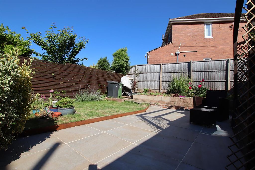 Property photo 3 of 17 Patio.Jpg