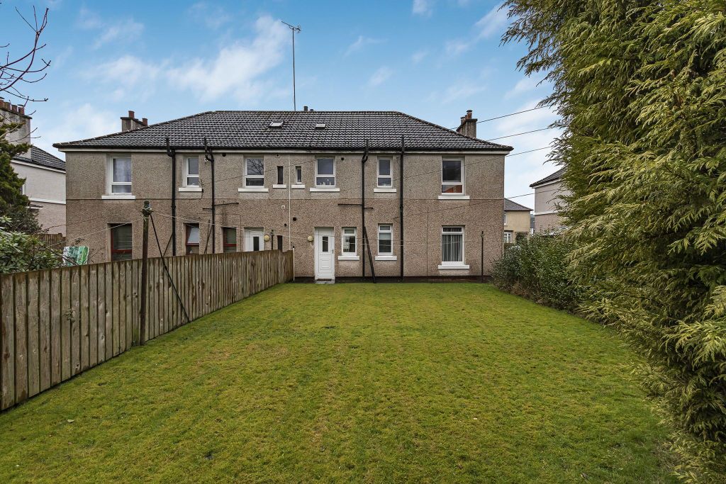 Property photo 2 of 25