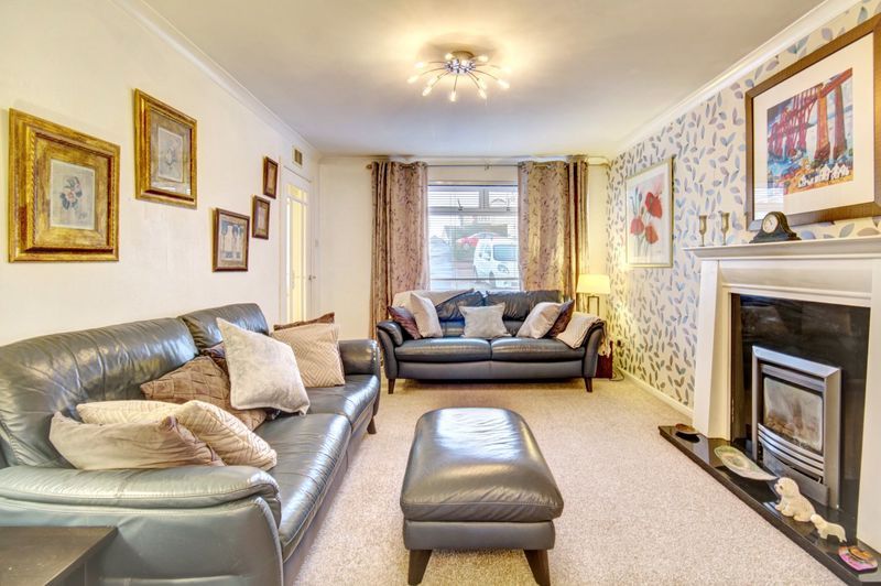 Property photo 2 of 26 Lounge