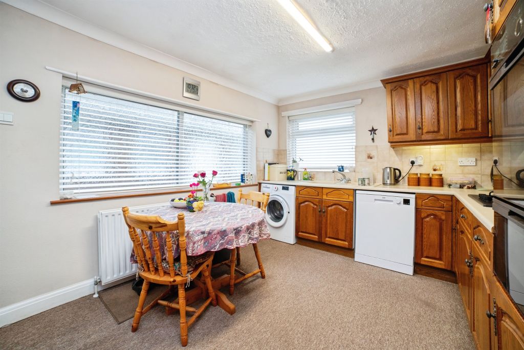 Property photo 3 of 25