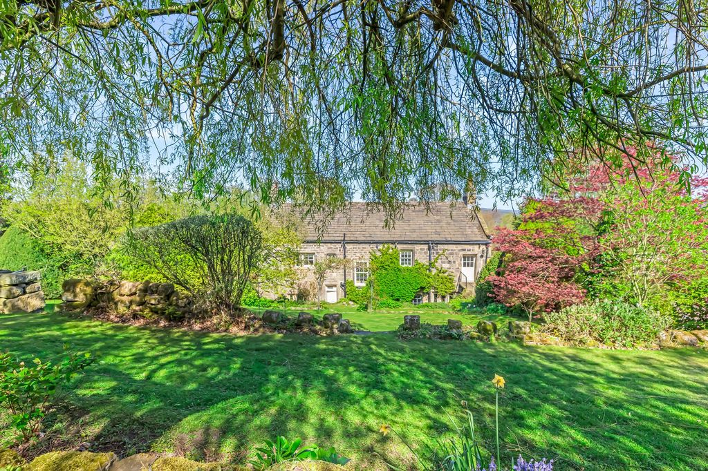 Property photo 2 of 43
