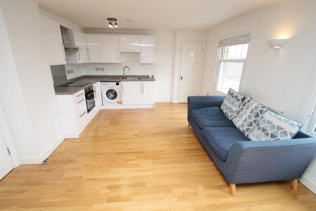 Property photo 2 of 7 Img_0035.Jpg