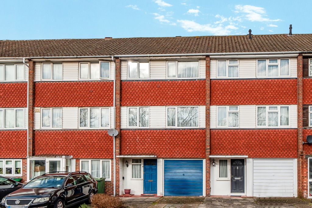 Property photo 1 of 18 1405843-18-697B5c...