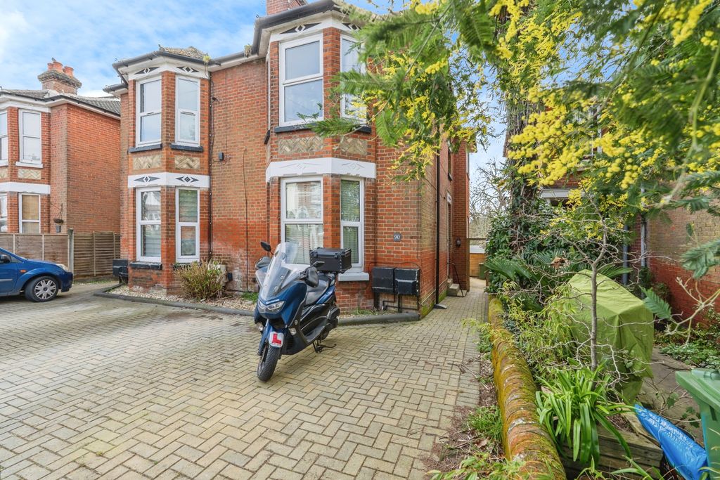 Property photo 1 of 17 Photography
