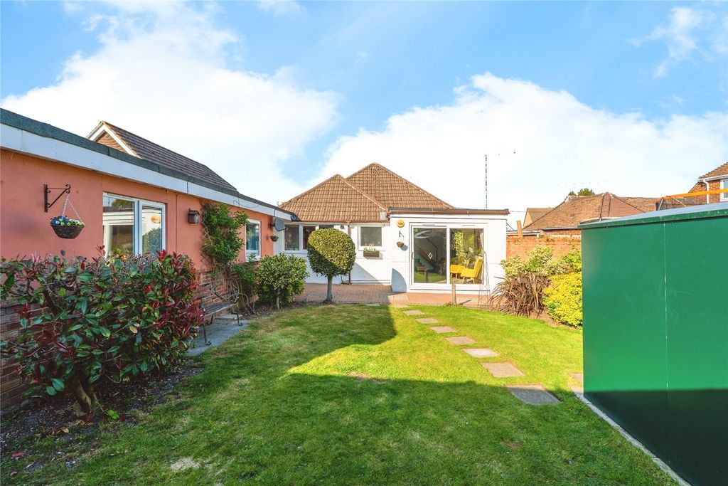 Property photo 2 of 19 Picture No. 37