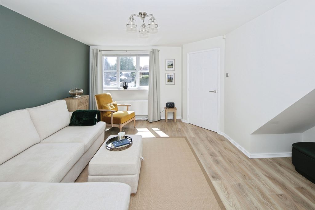 Property photo 2 of 18 Pbox-Img.Jpg
