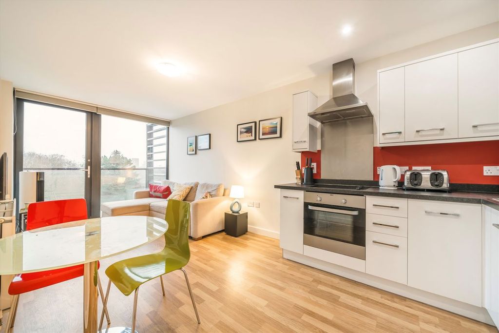 Property photo 2 of 6