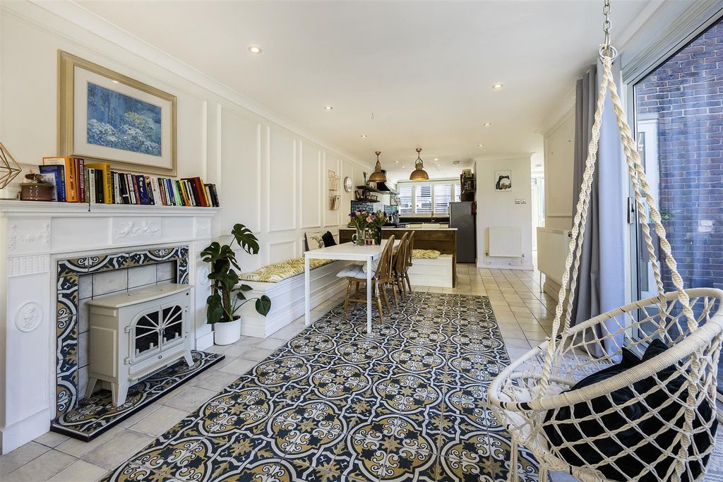 Property photo 3 of 21 66  Conistone Way -018.Jpg