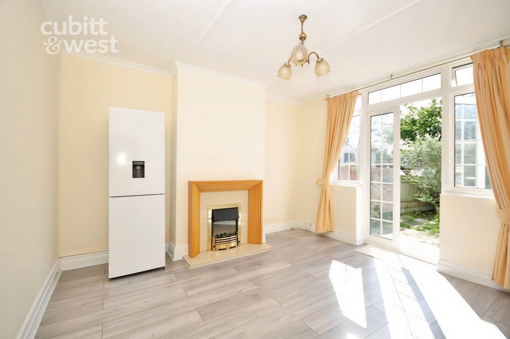 Property photo 2 of 15 Be9B9B8F-x2