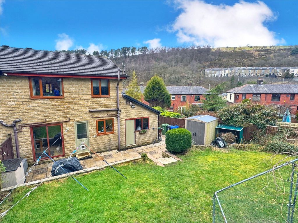 Property photo 2 of 34 Picture No. 33