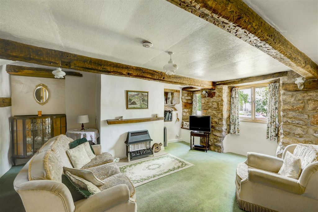 Property photo 2 of 20 Lounge/Diner With Original Beams