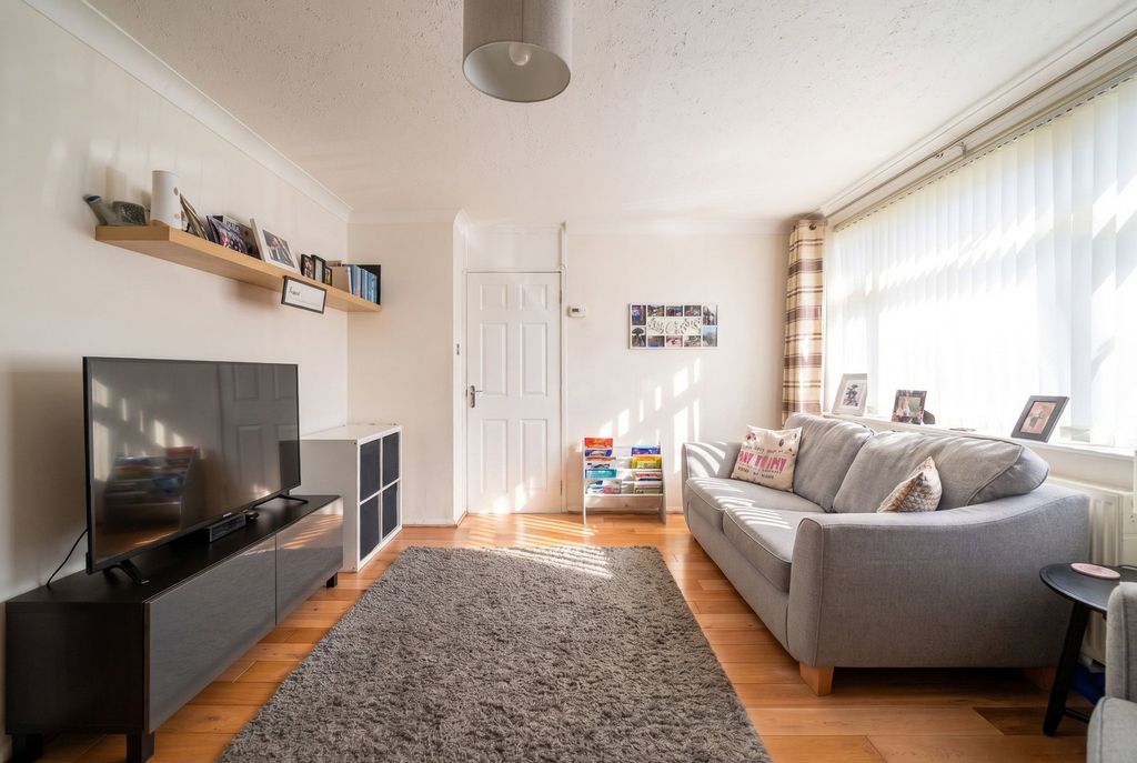 Property photo 2 of 19