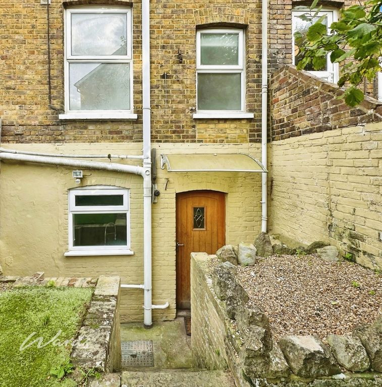 Property photo 1 of 16 Front