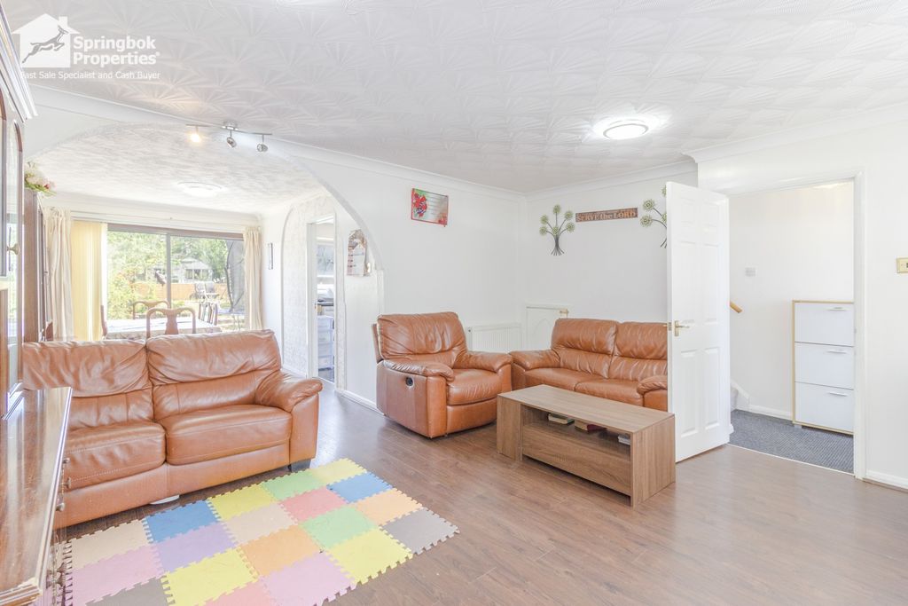 Property photo 3 of 19 Image 2