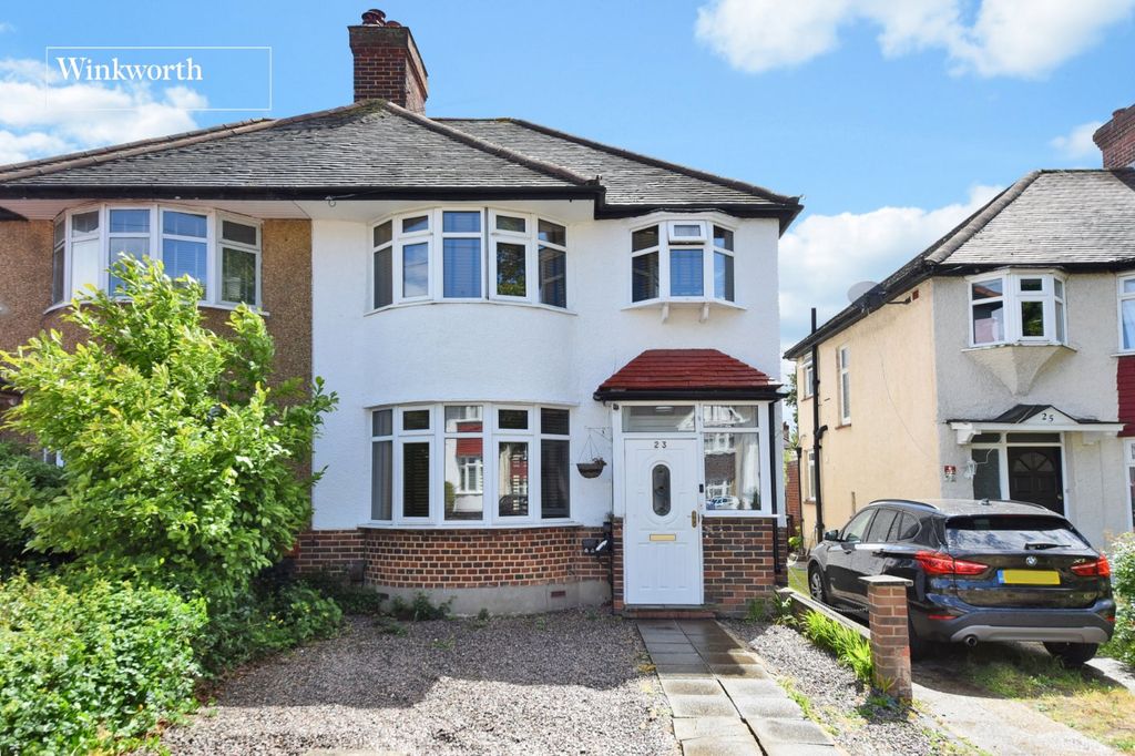 Property photo 1 of 17 Picture No. 11