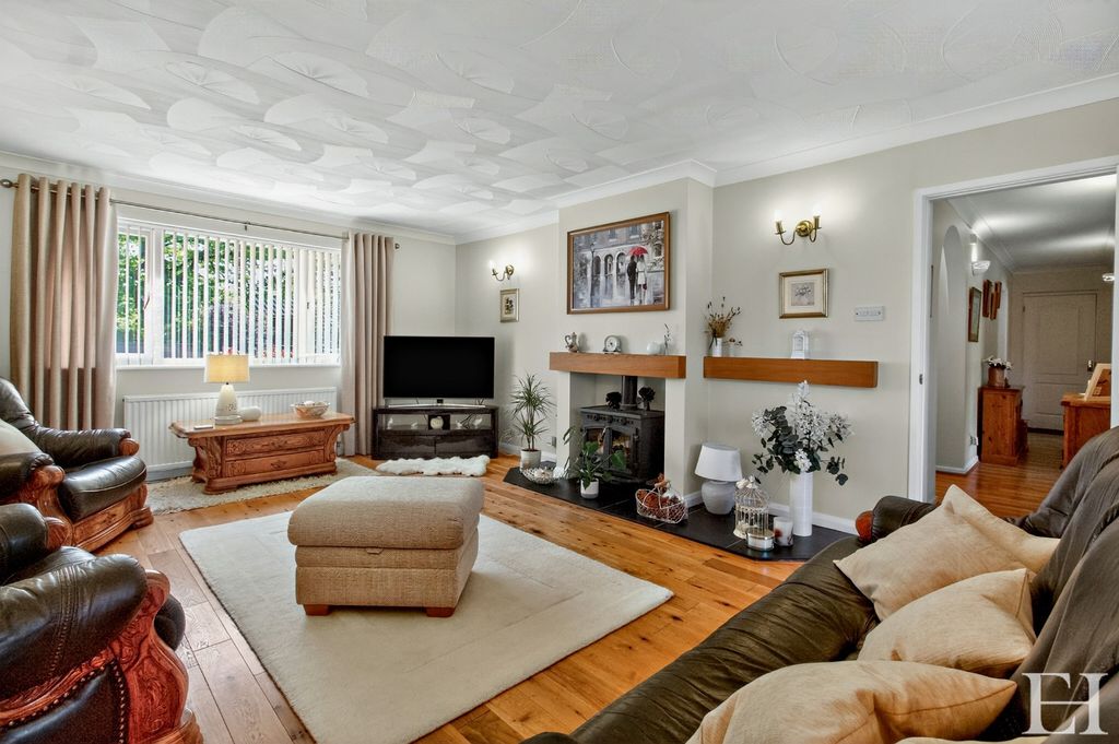 Property photo 3 of 31 4655094